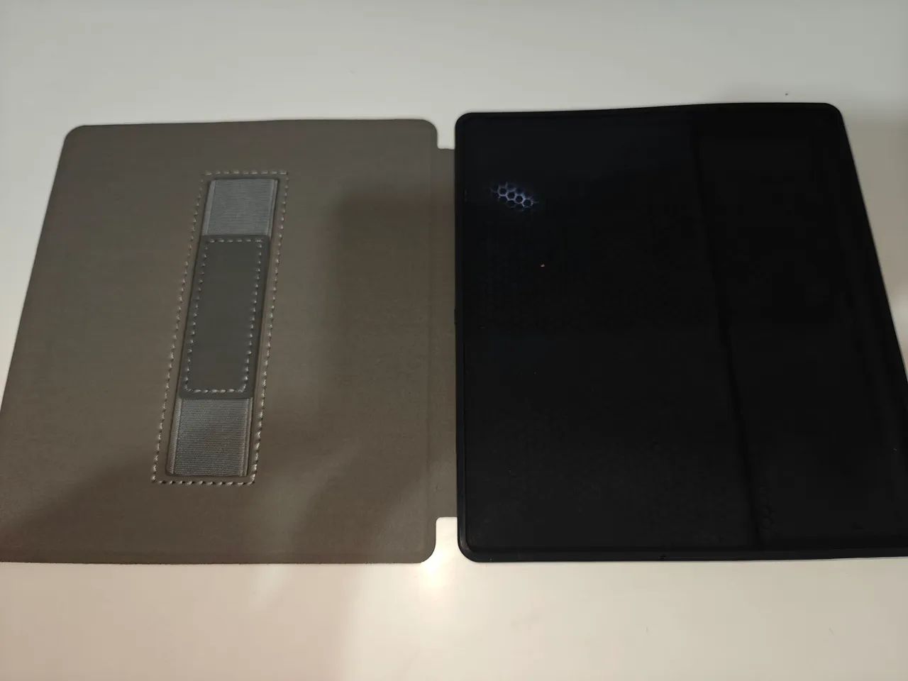 Capa em tecido para Kindle Paperwhite 4 -  10a geração - Foto 2