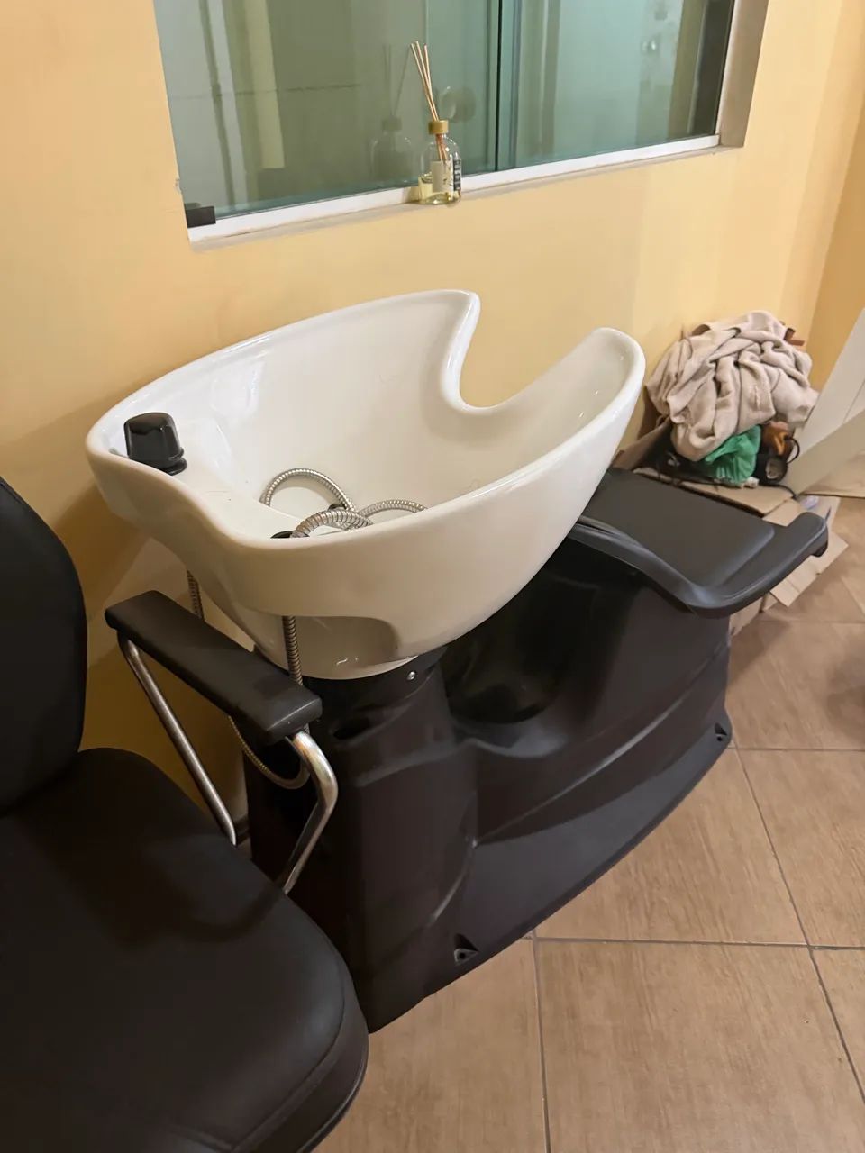 Lavatório e cadeira  - Foto 3