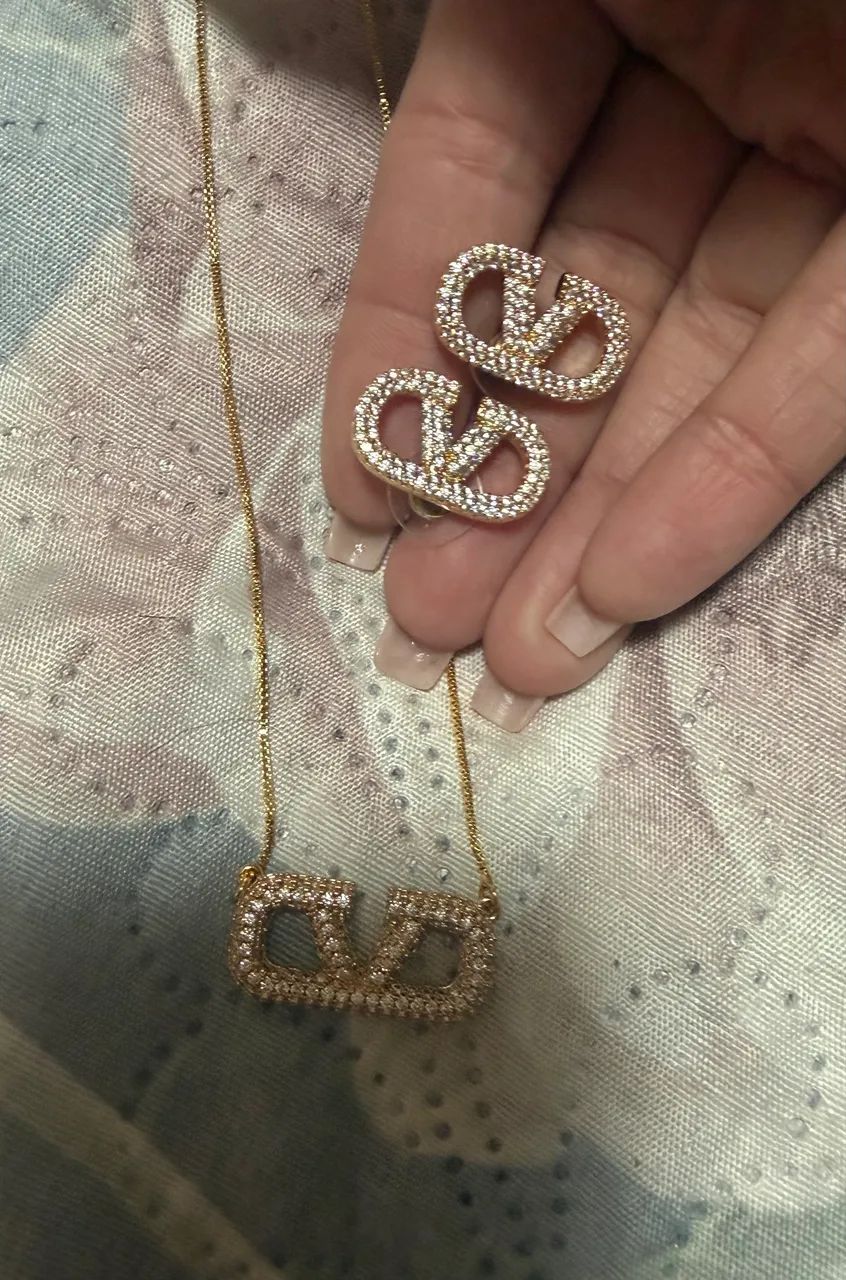 Conjunto de colar e brinco dourado  - Foto 2