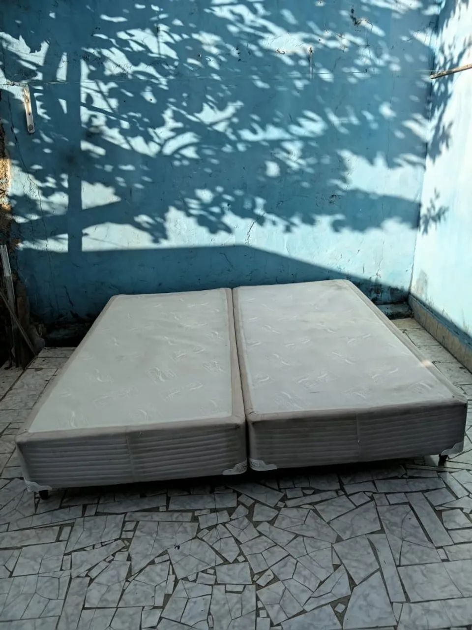 Cama box king $130, entrego 