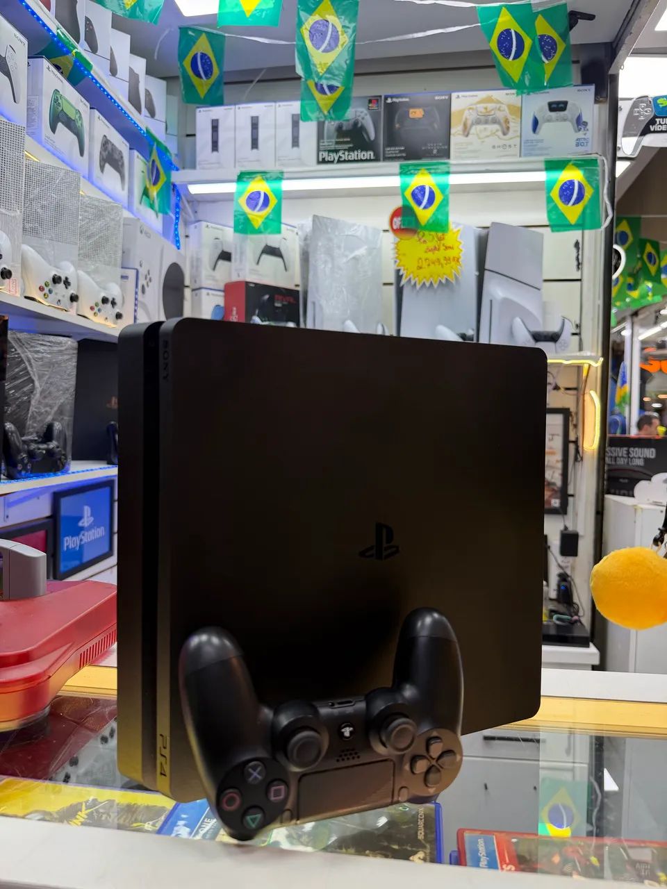 Ps4 slim 1 terá tudo original 