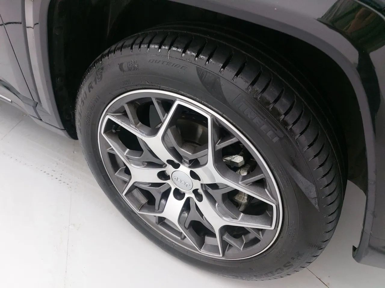 Jeep Commander Overland T270 1.3 TB Flex Aut., foto 13 de 18