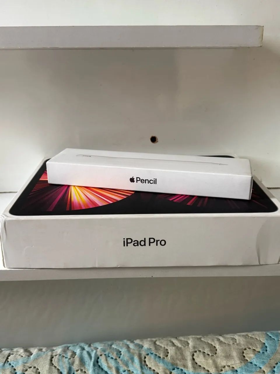 Apple iPad Pro 11 - 3° geração com Apple Pencil, Magic Mouse e capa com teclado - Foto 4
