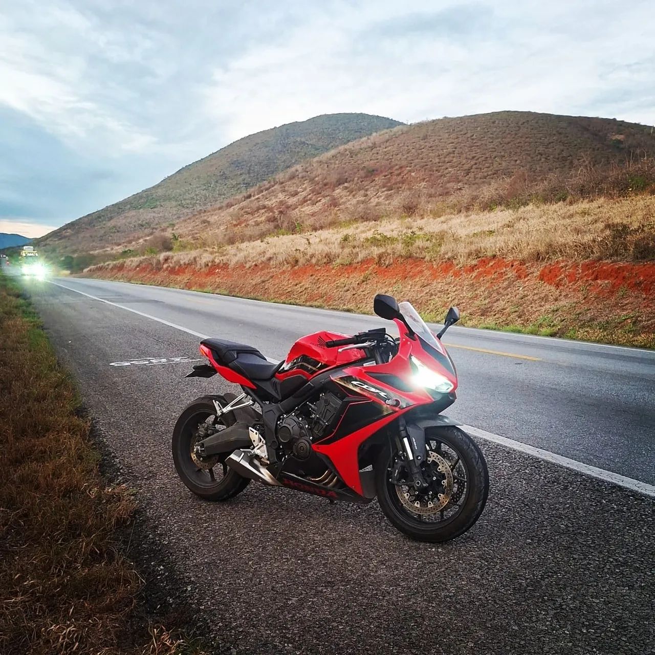  Cbr 650r - Foto 3