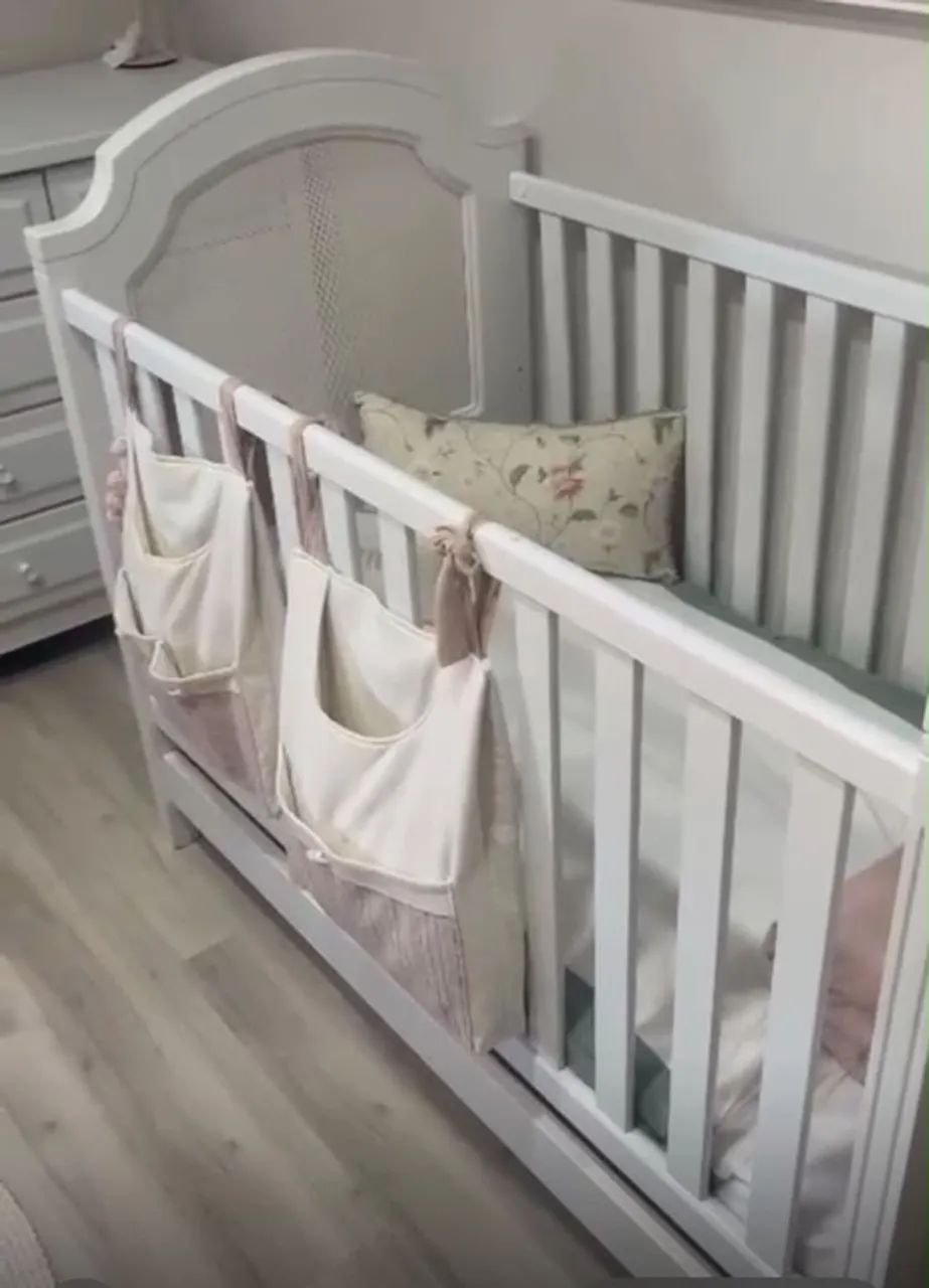 Berço e cômoda branco 