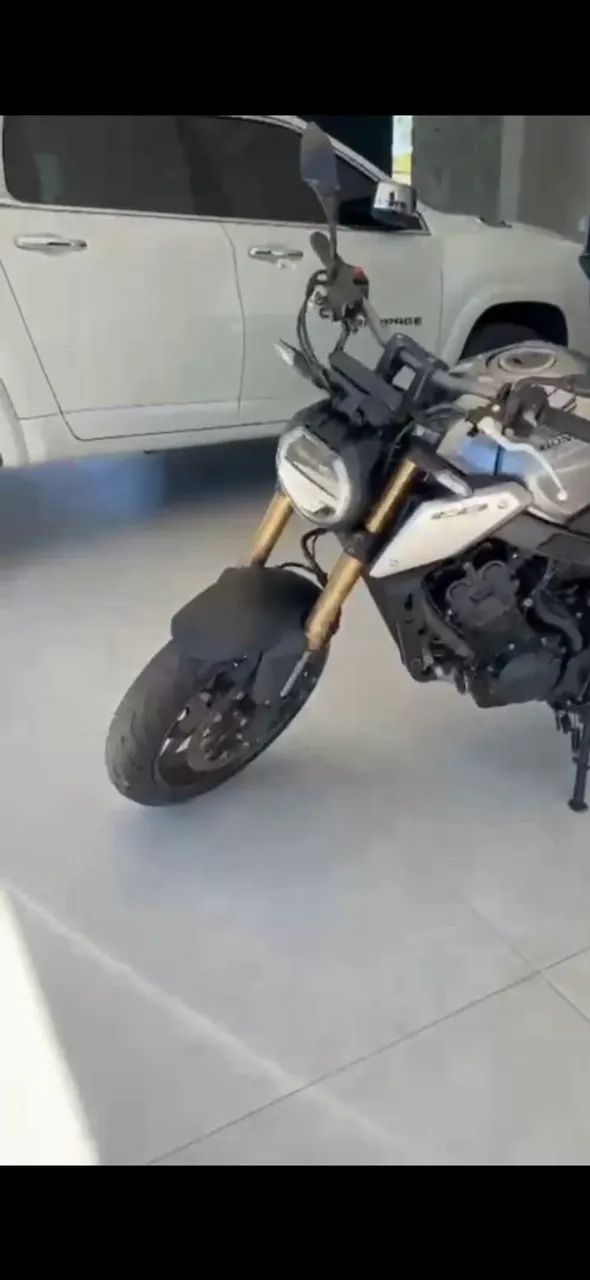 CB 650R - Foto 3