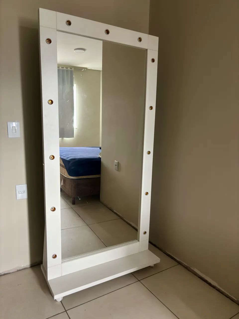 Espelho camarim led com rodinhas - Foto 2