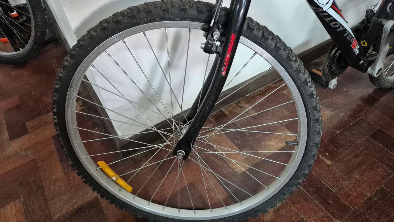 BICICLETA USADA EM BOM ESTADO - Foto 3