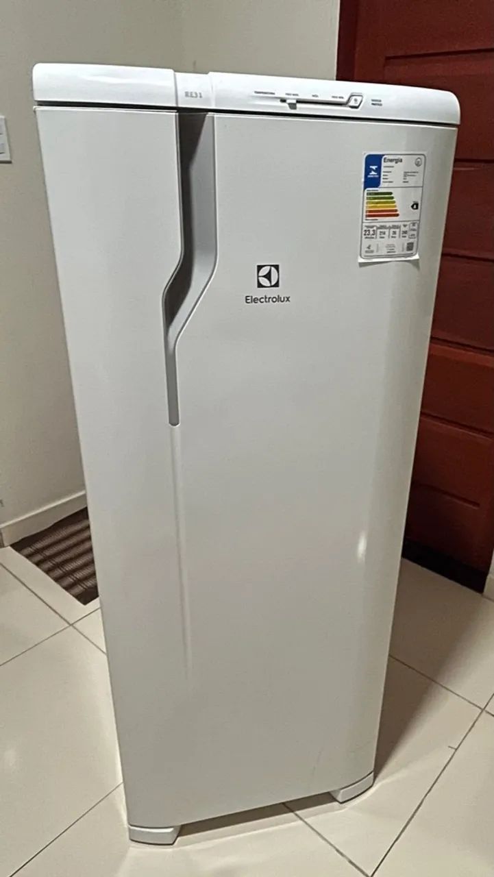 GELADEIRA ELETROLUX (SEMI NOVA)