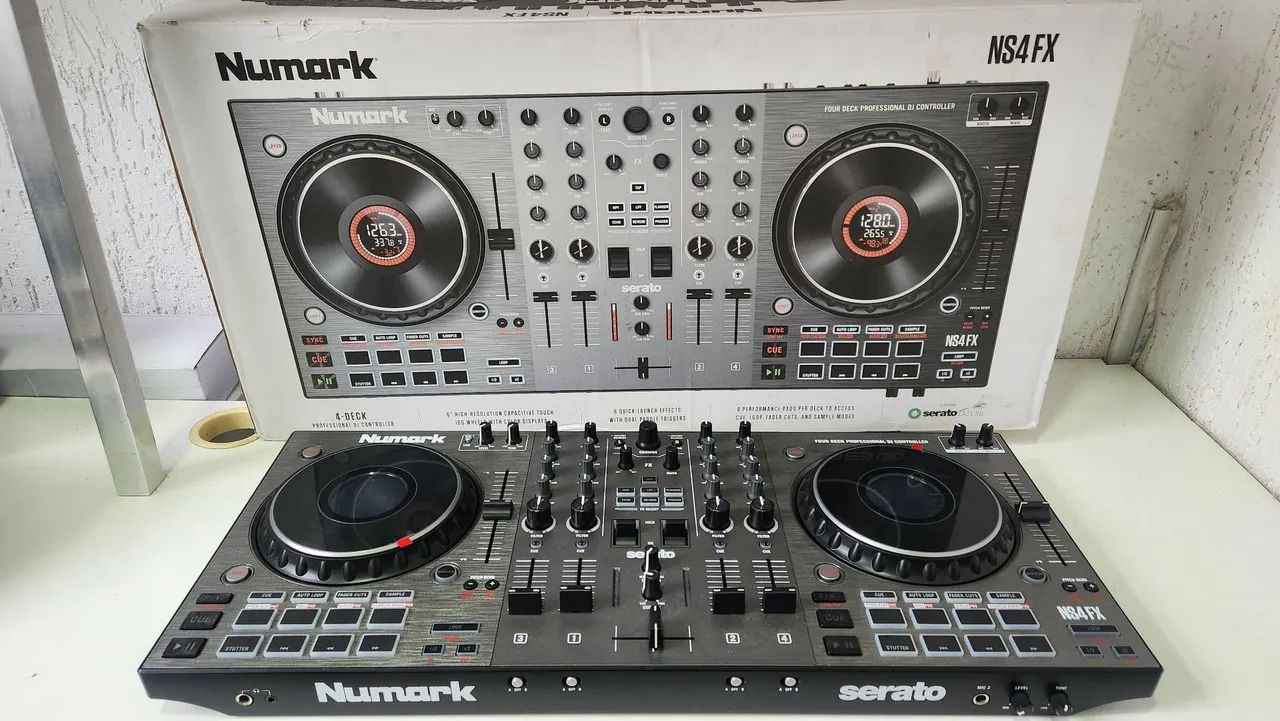 CONTROLADORA DJ NUMARK NS4 FX - Foto 4