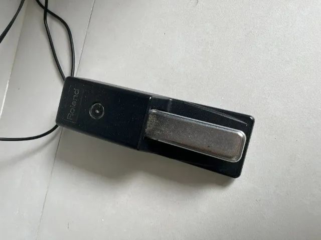 Vendo Piano Digital Roland FP-7 Usado, com Pedal e Suporte Originais + Banco e Hard Case - Foto 3