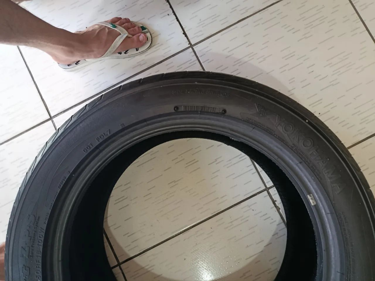 PNEU YOKOHAMA 245/50 R18 RUN FLAT  - Foto 5