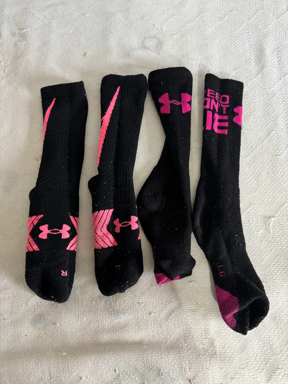 2 pares de meia under Armour 38/44 (g)  - Foto 3