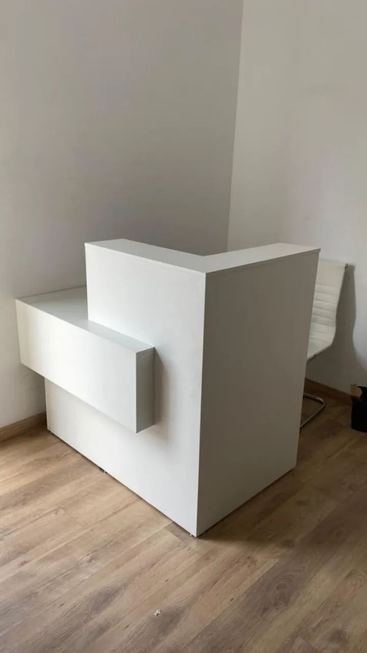 BALCÃO DE RECEPÇÃO