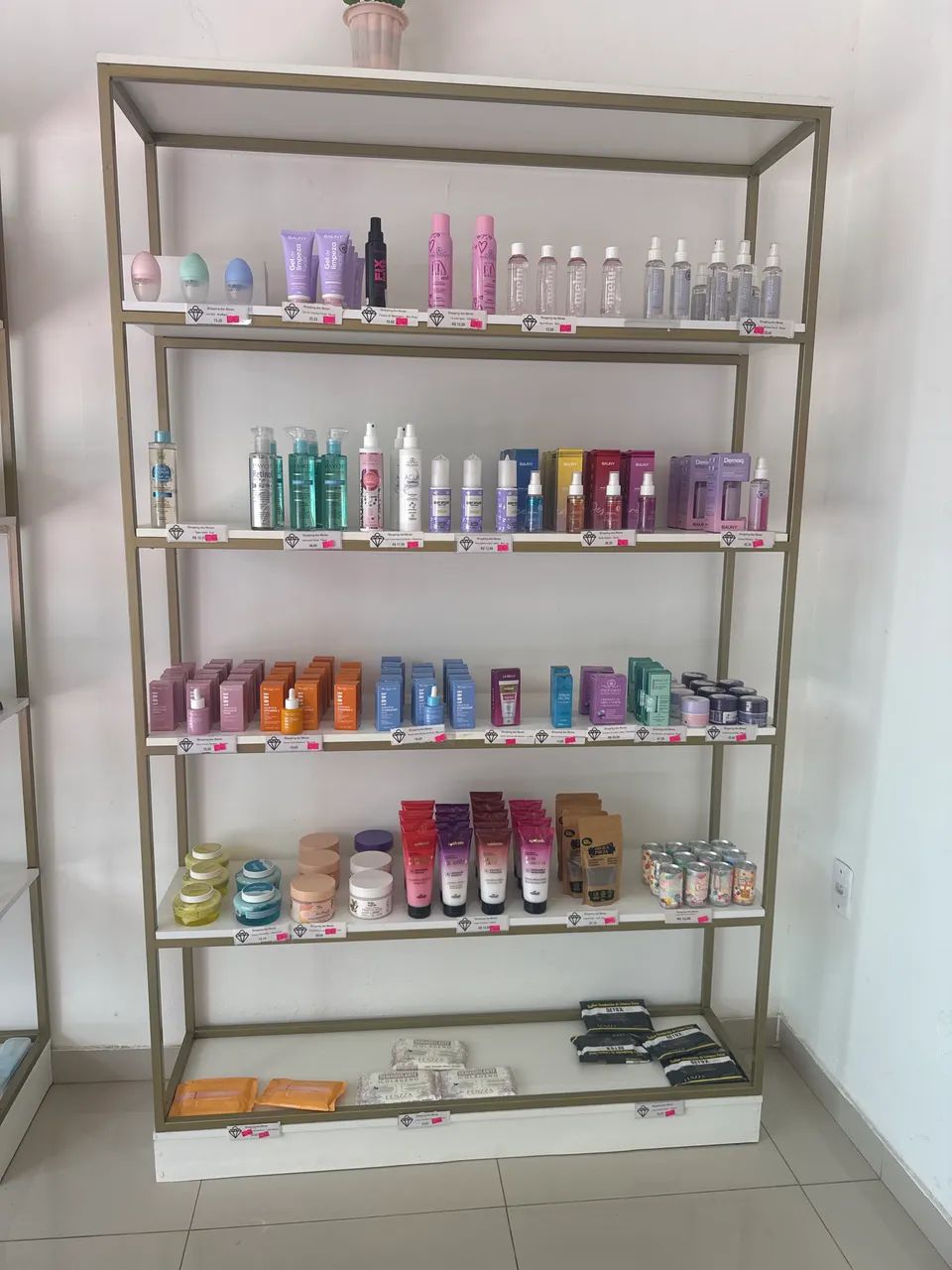Prateleira comercial 