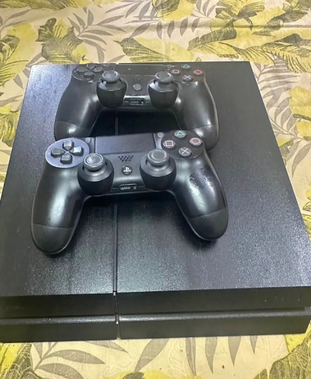 PS4 em ótimo estado de conservação!
