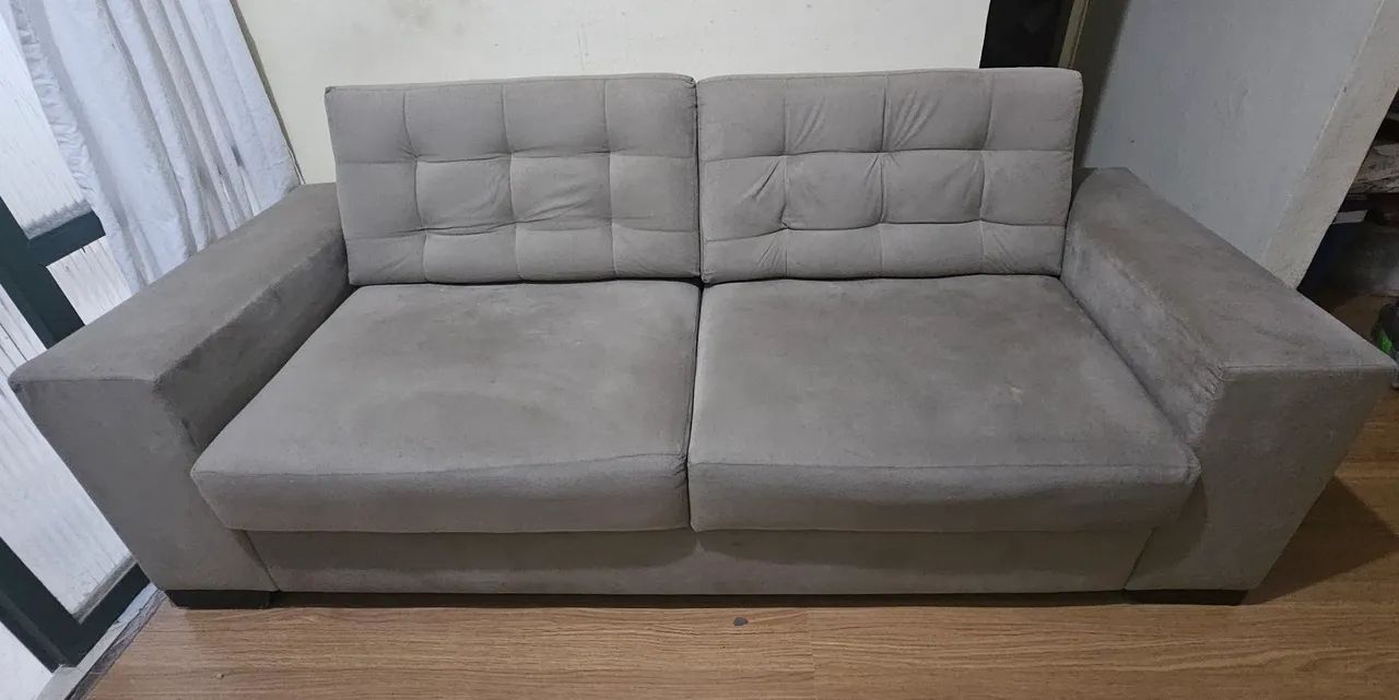 Sofá 4 lugares em suede