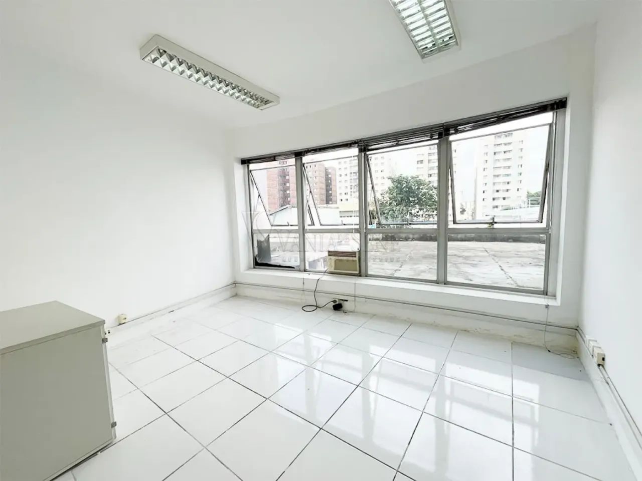 Excelente sala comercial no centro da cidade!