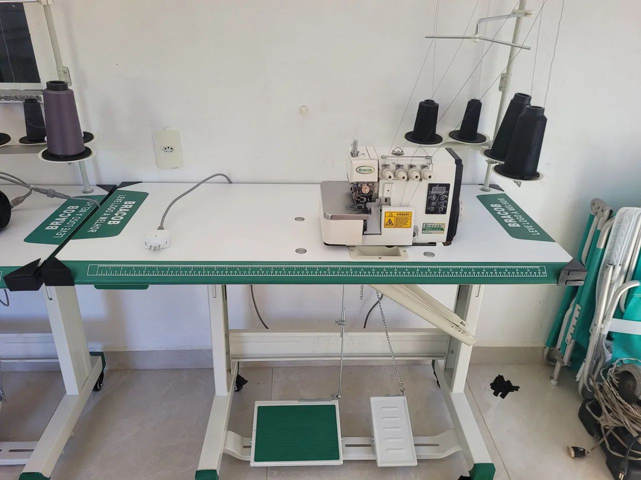 Máquina de costura  - Foto 2