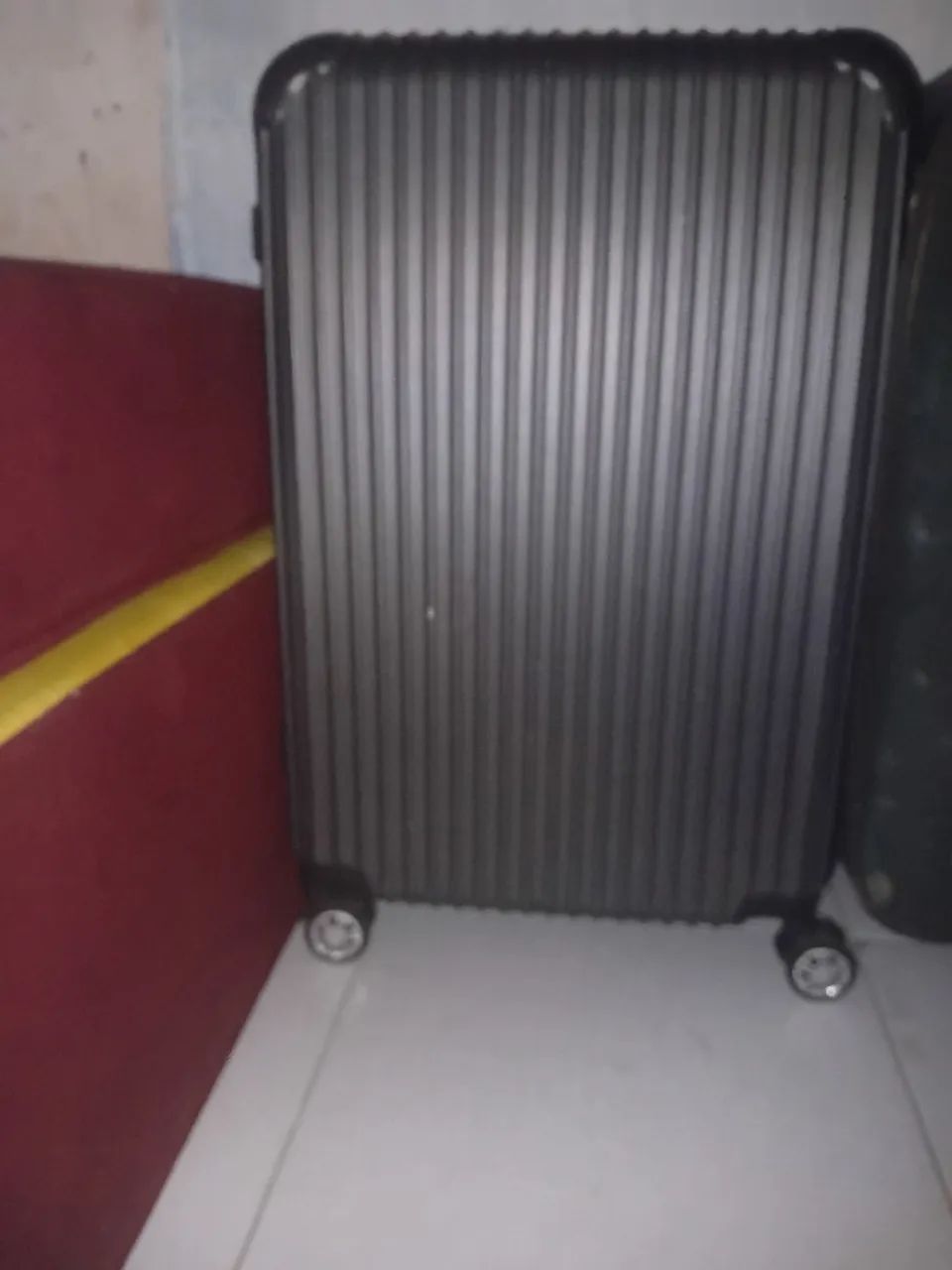 Vendo essa mala 150 urgente
