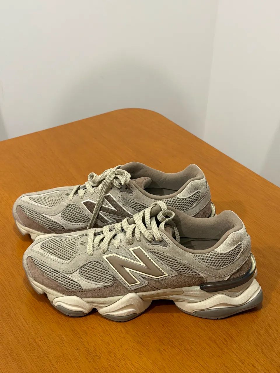 VENDO NEW BALANCE 9060 