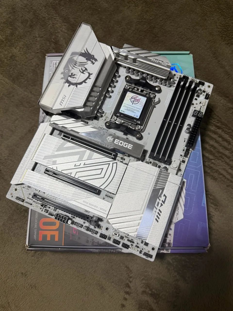 Placa Mãe MSI X870e Edge TI Wi-Fi - Am5 (Usada)
