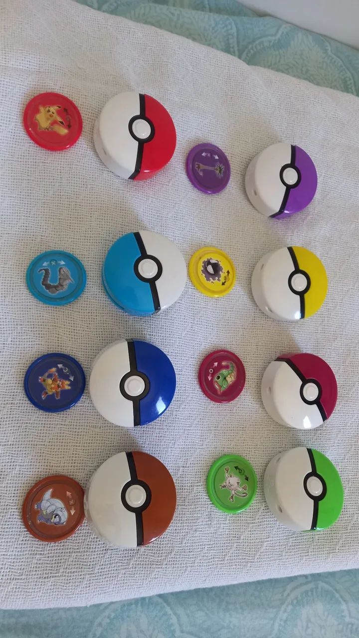 Kit 08 Pokebolas com fichas 