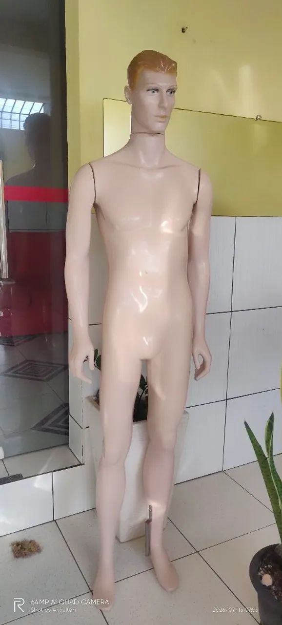 MANEQUIN