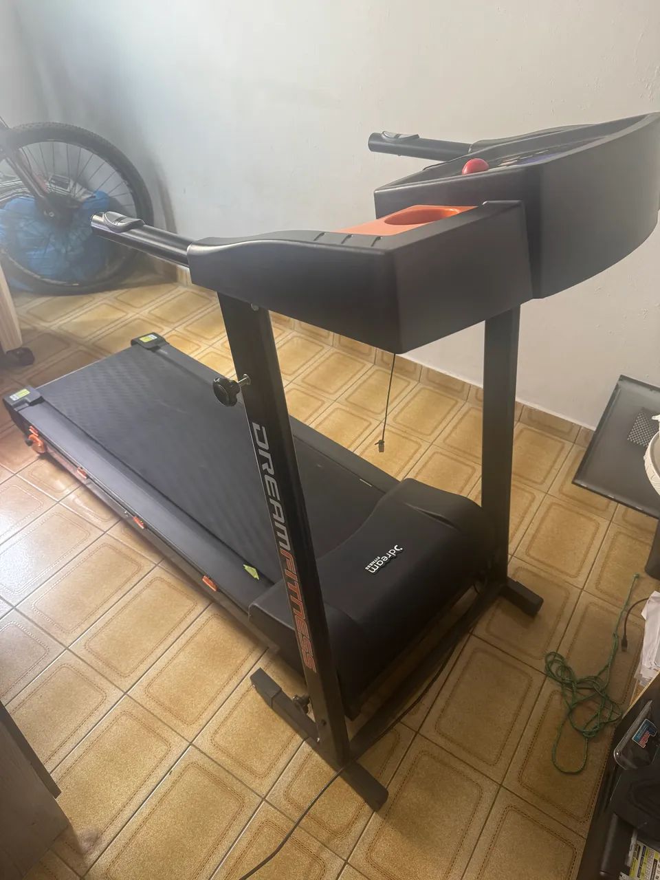 Esteira Elétrica Ergométrica - Pouco Uso