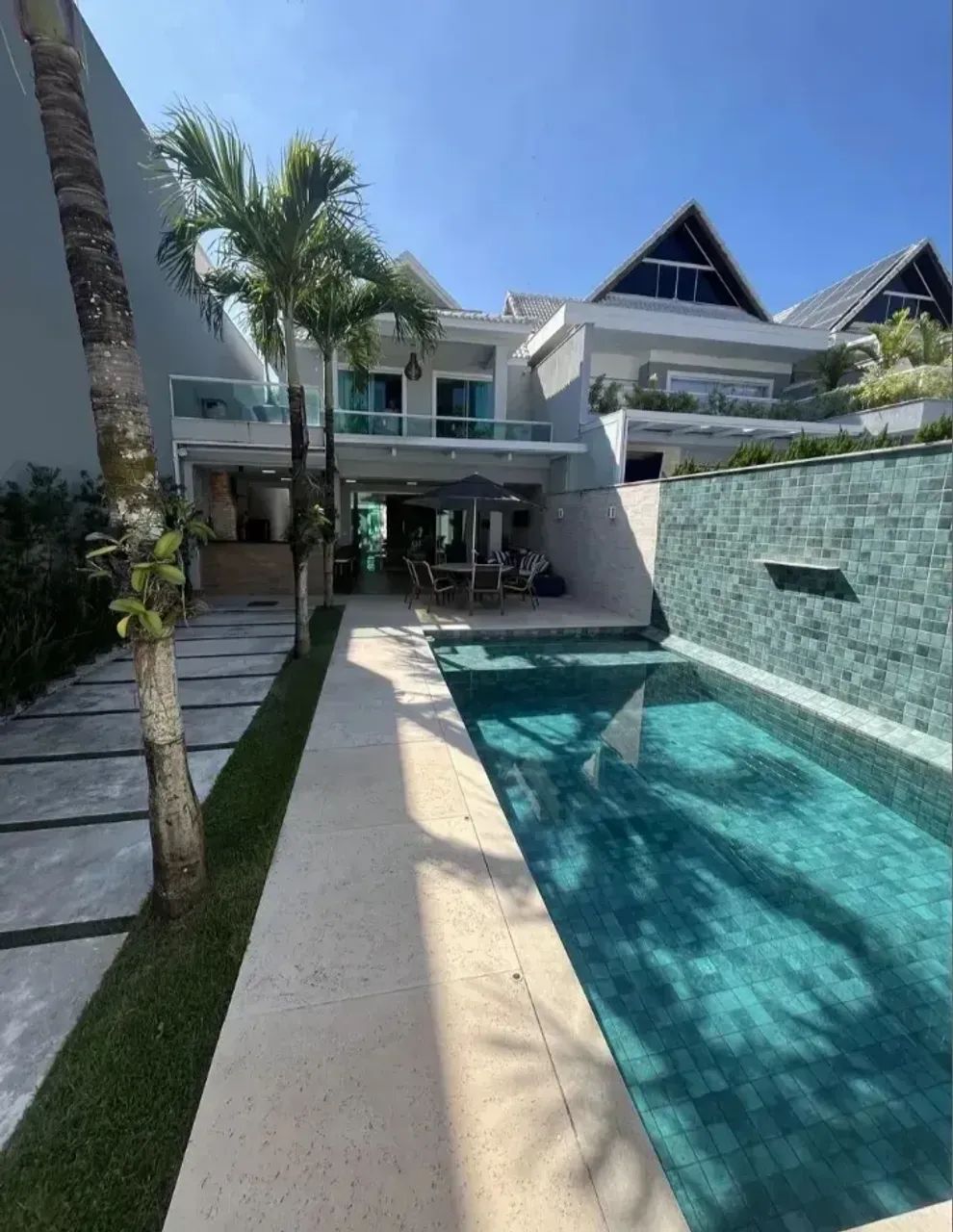 Casa condomínio clube 5 suites