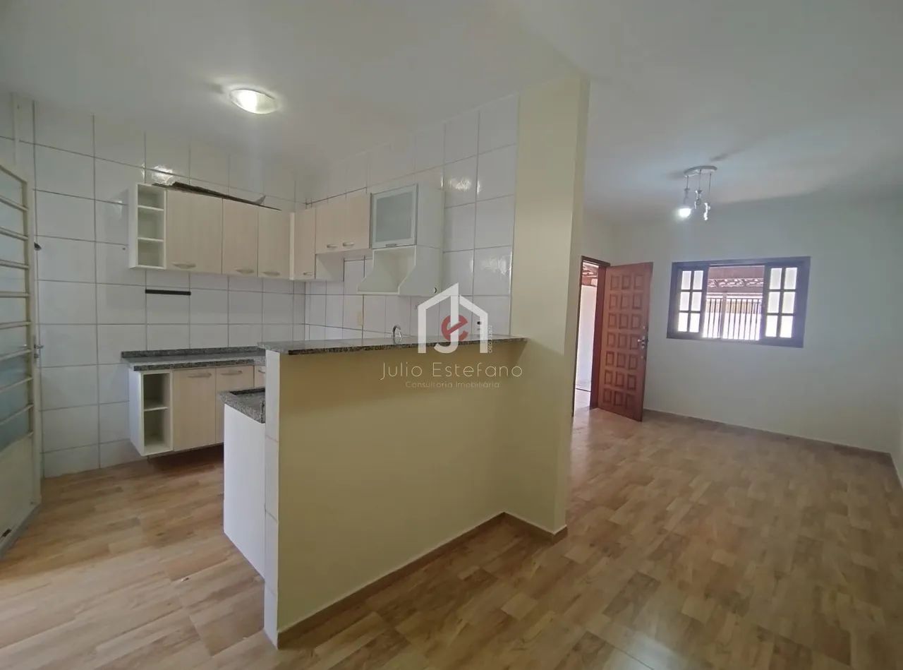 Casa com 2 dormitórios no bairro Morumbi em Pindamonhangaba