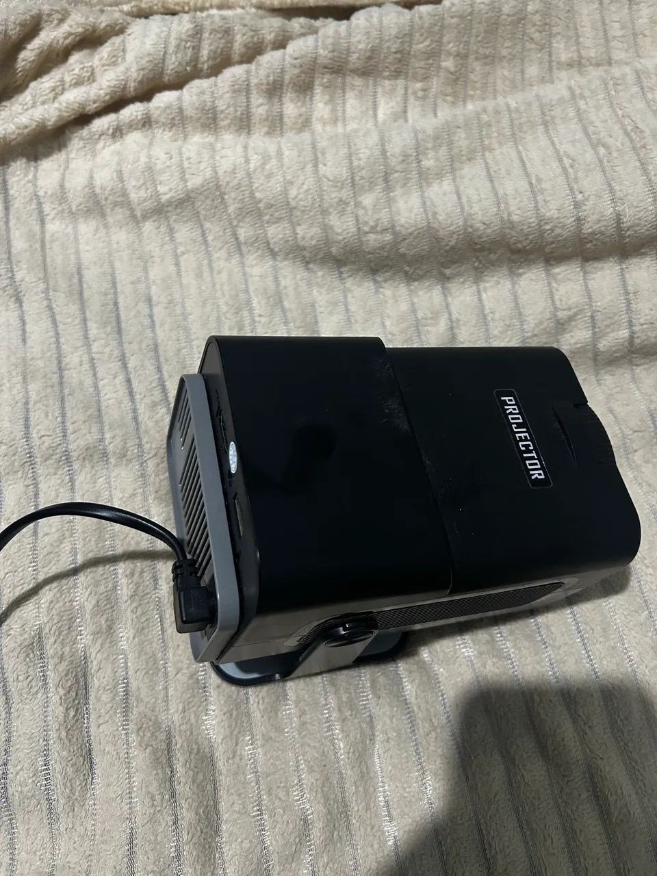 Projetor HY320 com controle remoto - Foto 4