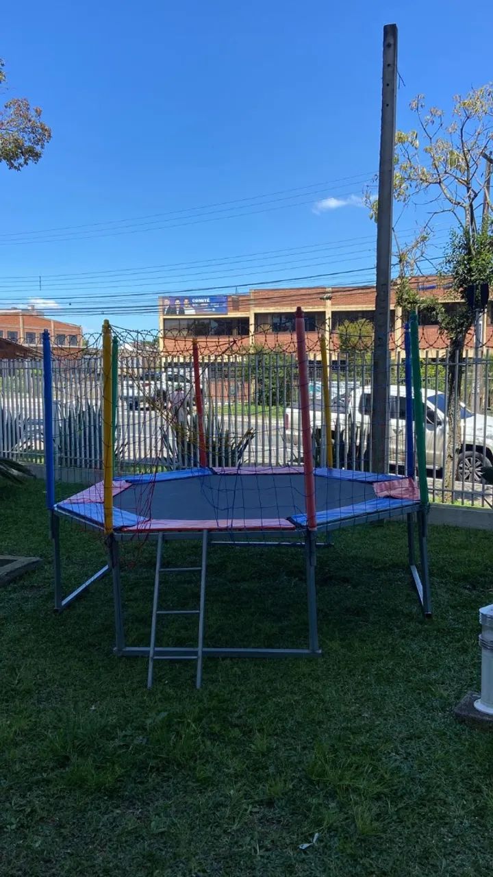 Cama elástica oitavada 