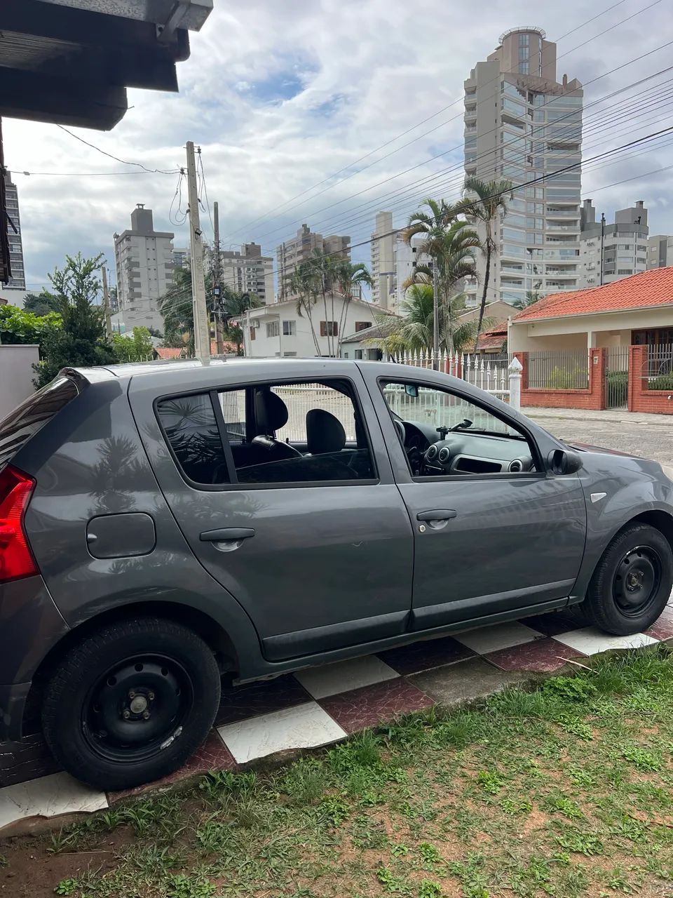 Renault Sandero Expression Hi-flex 1.0 16V 5P 2009 - Foto 3