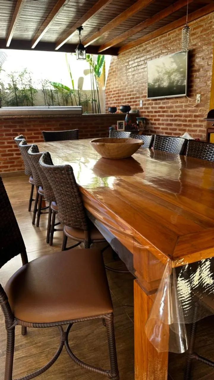 Mesa madeira com 10 cadeiras - Foto 2