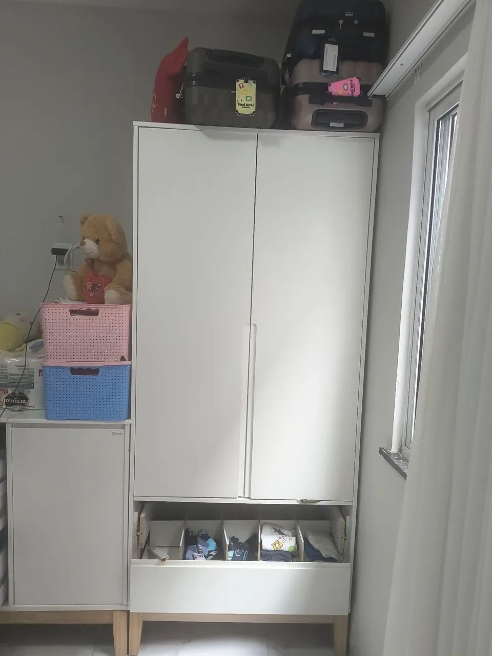 Guarda roupa e cômoda infantil 