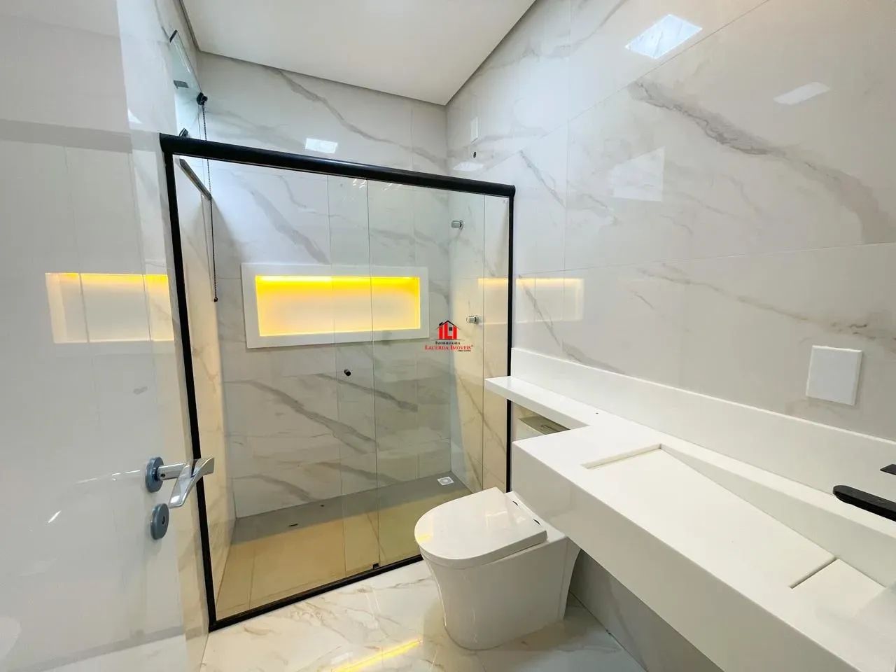 Passaredo com 180m² 3 suítes Espaço Gourmet em Ponta Negra - Manaus - AM - Foto 11