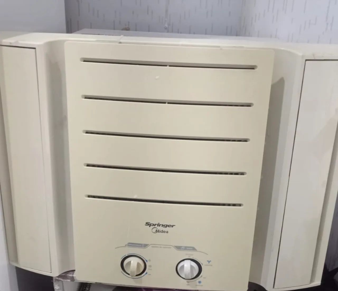 VENDO AR-CONDICIONADO 