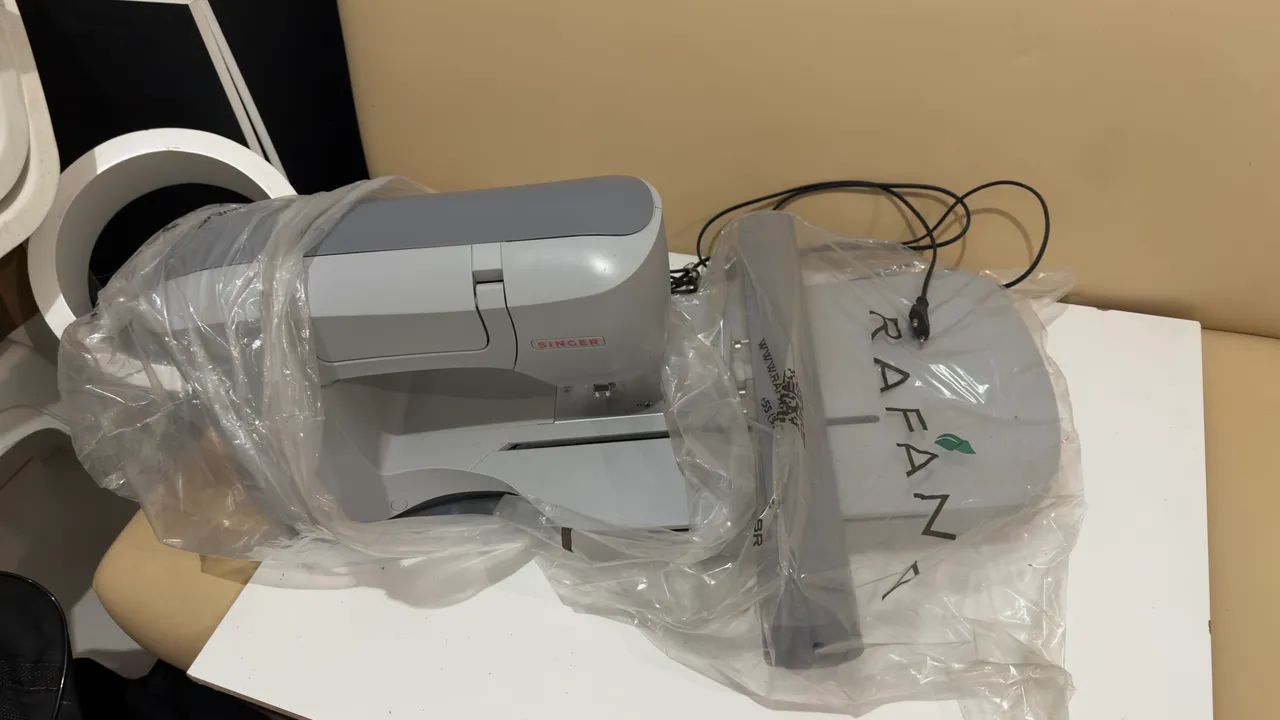 Máquina de bordado - Foto 2