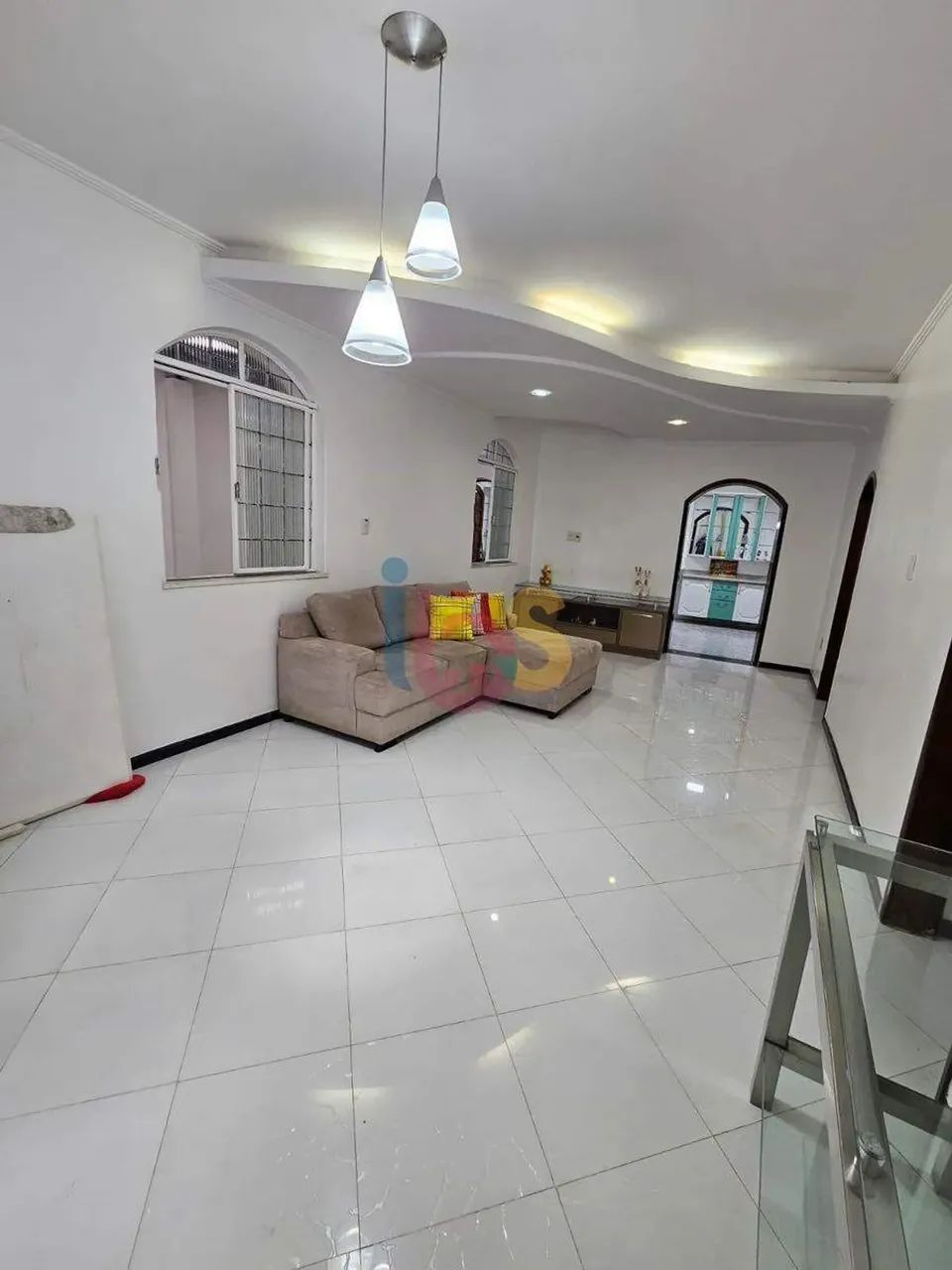 VENDO CASA RESIDENCIAL  CENTRO DE JEQUIÉ/BA