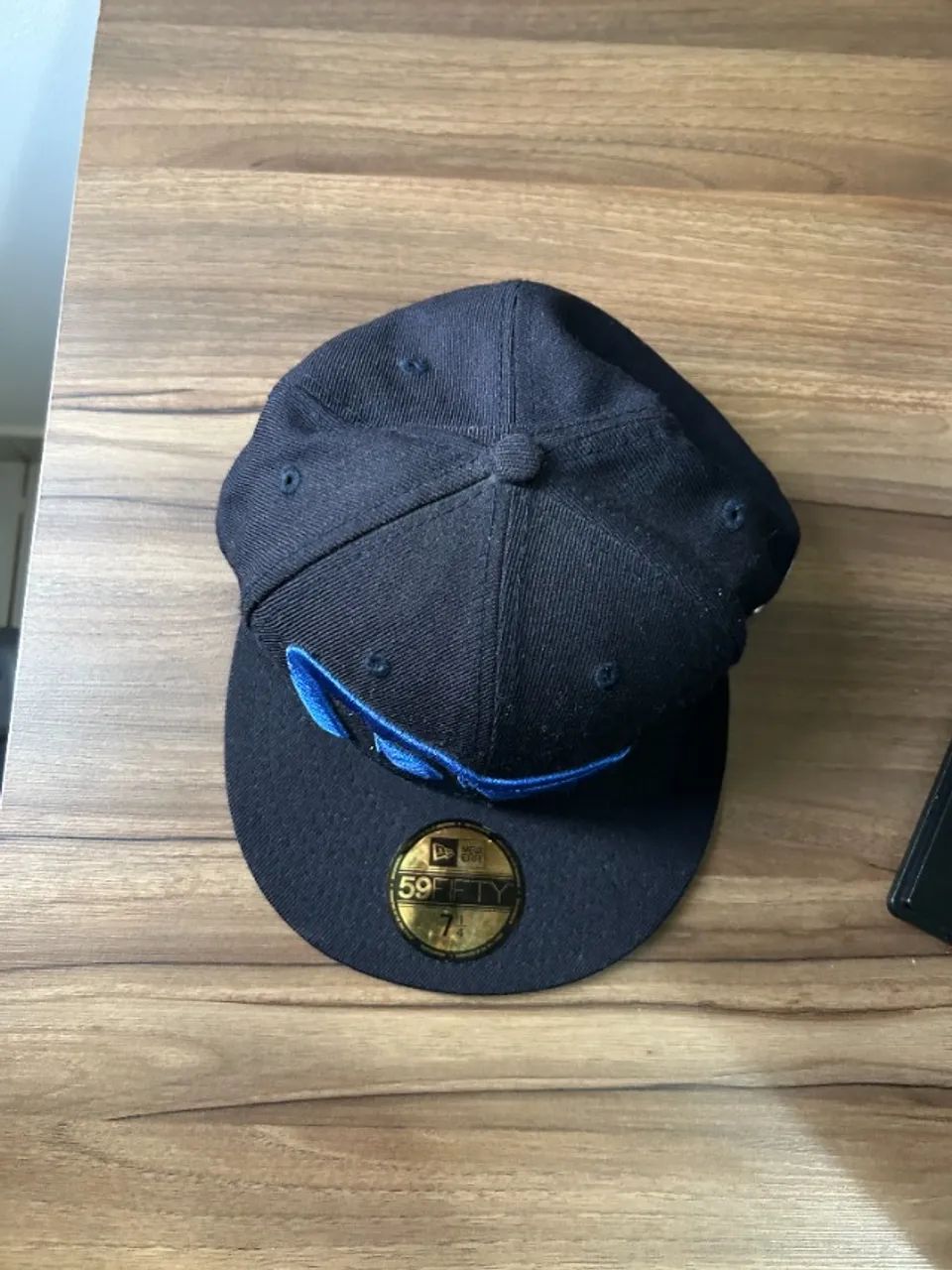 Vendo Boné New Era Original 59FIFTY Preto usado - Foto 2
