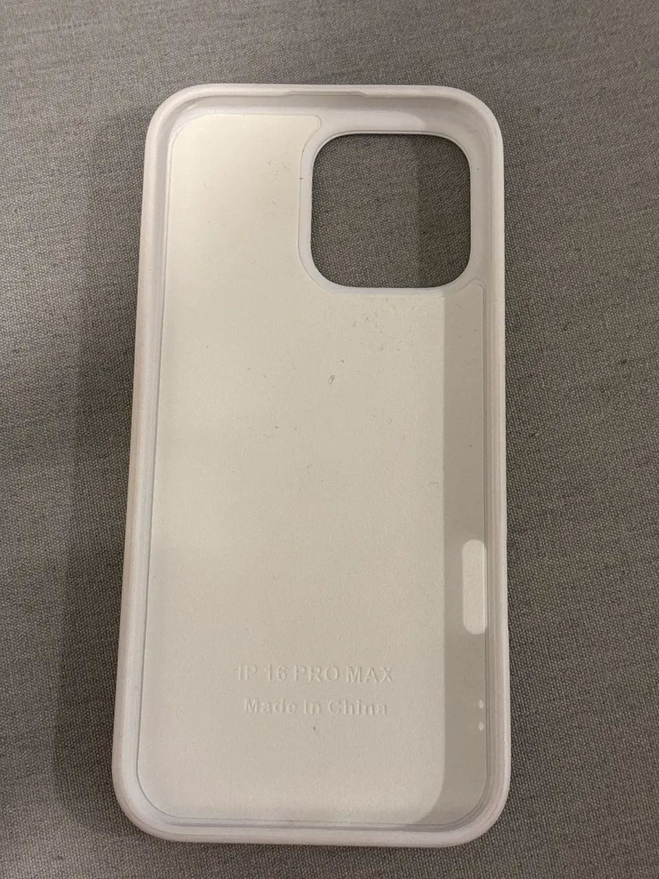 Capa Iphone 16 Pro Max  - Foto 2