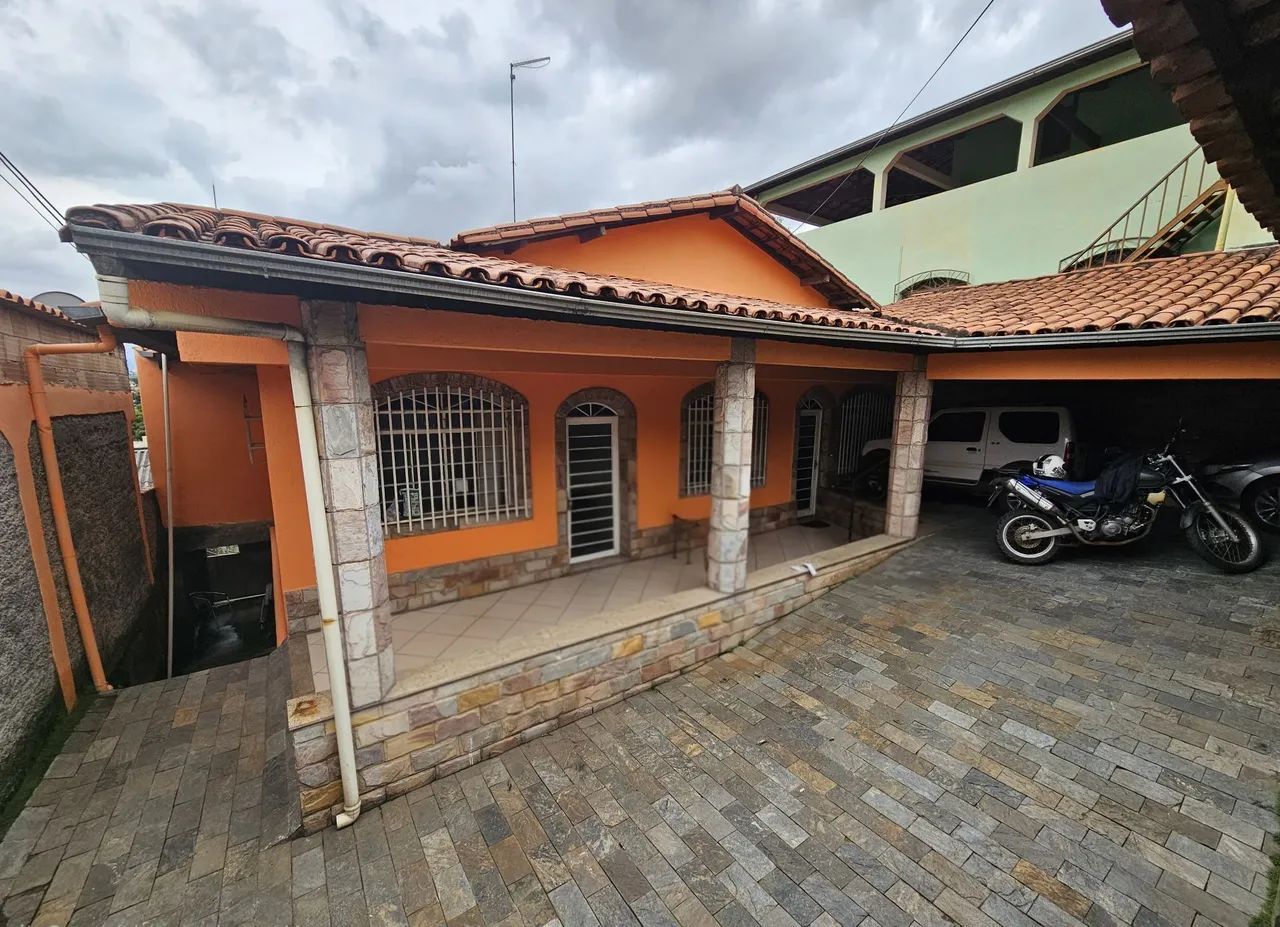 Casa ampla, confortável e pronta para morar!