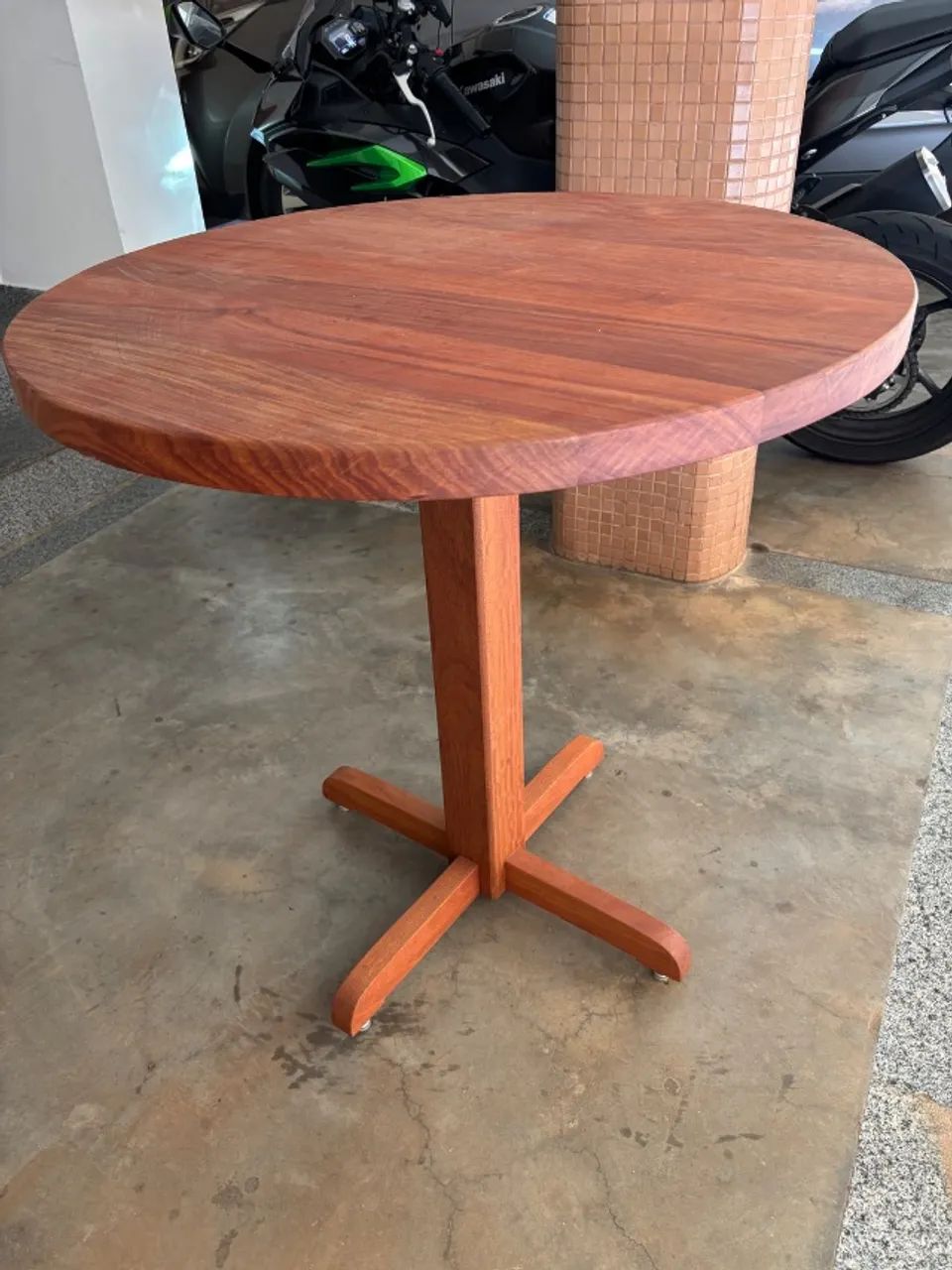 Mesa de madeira de lei - Foto 2