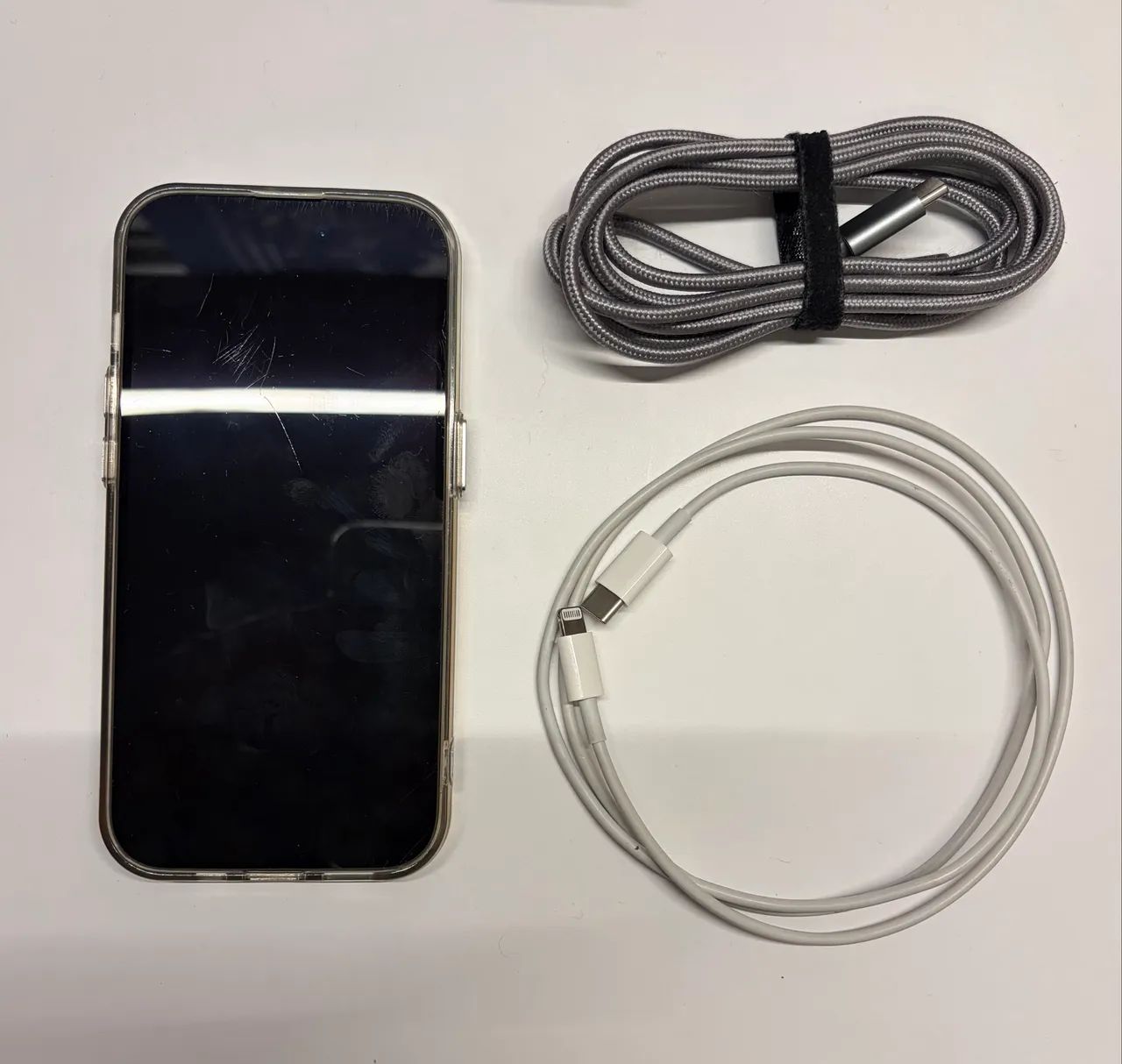 iPhone 14 Pro 256GB (com marcas de uso) - bateria 80% - Celulares