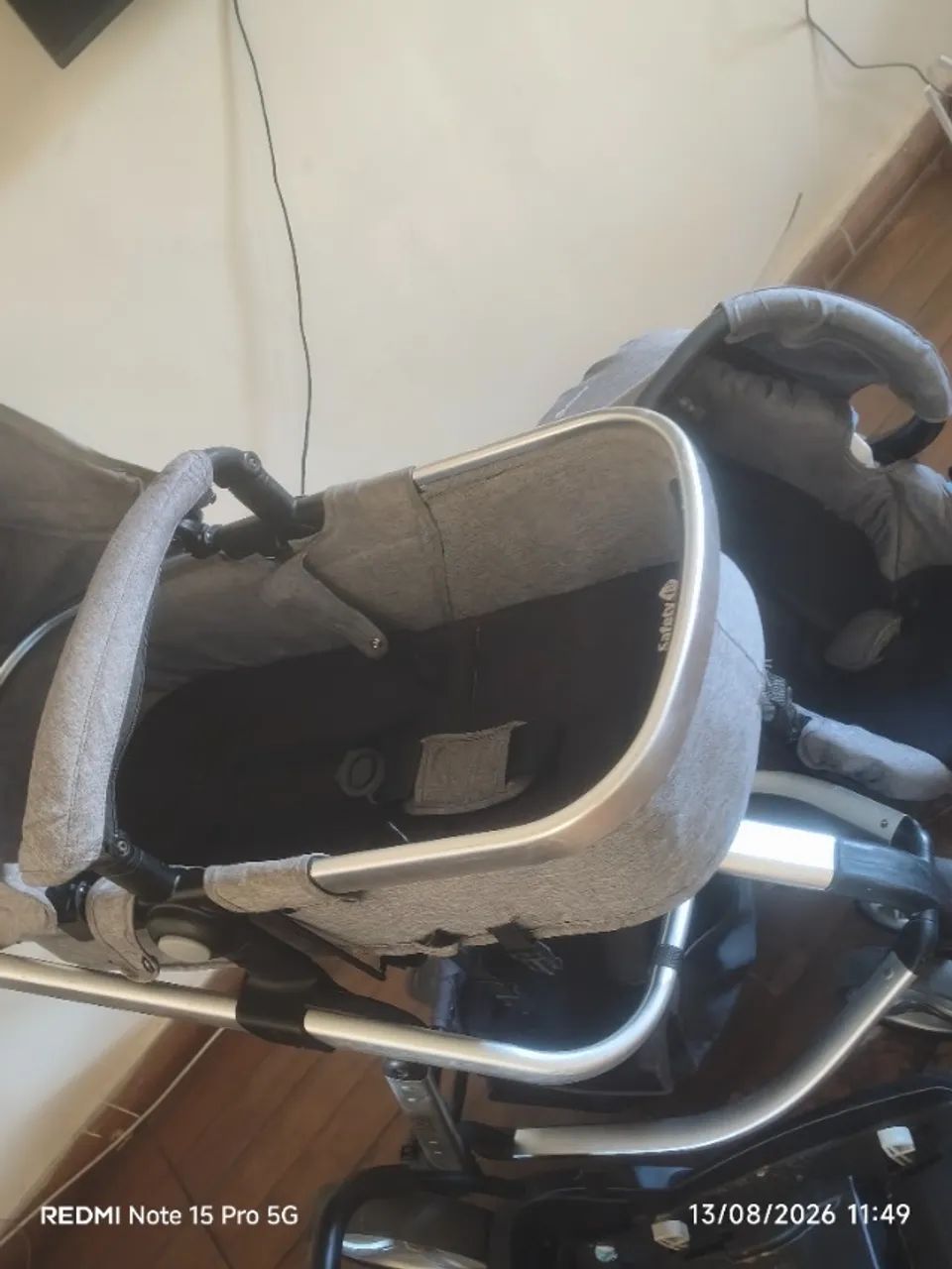 Carrinho de Bebe Satefy 1st preto e cinza Luxo - Foto 4