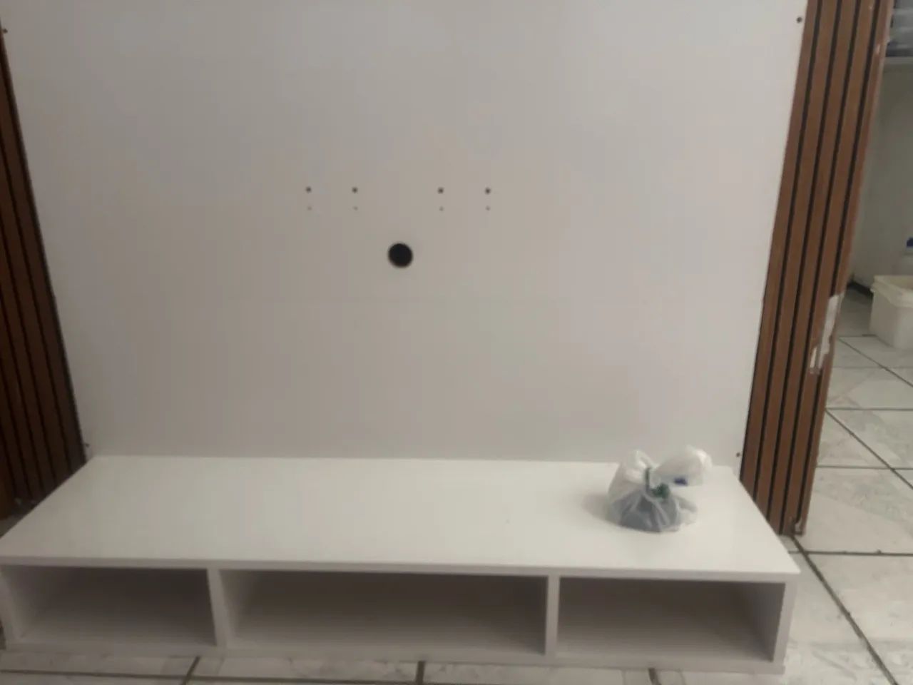 Painel para TV em mdf branco  - Foto 2