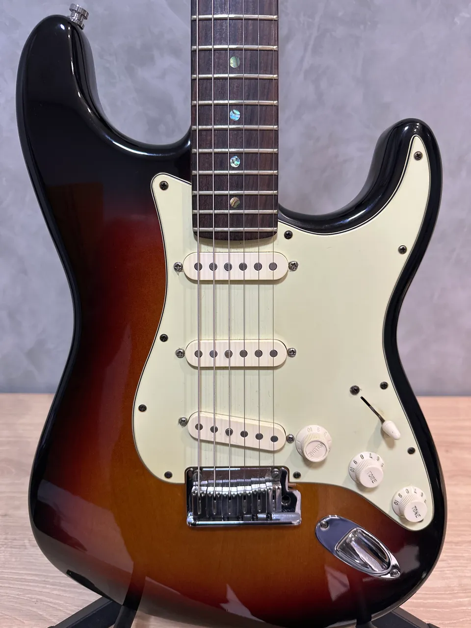 guitarra fender american deluxe stratocaster