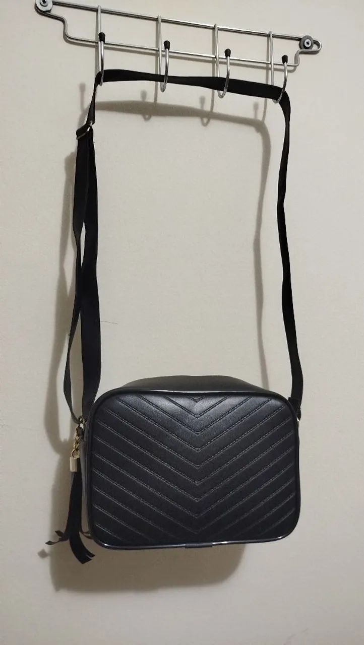 Bolsa preta nova com alça ajustável