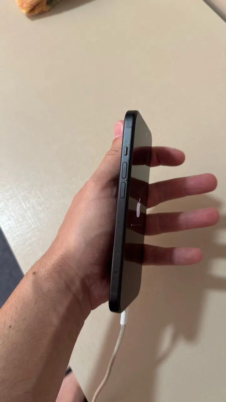 iPhone 15 Black 128GB - Foto 4